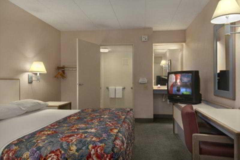 Red Roof Inn Elkhart Habitación foto
